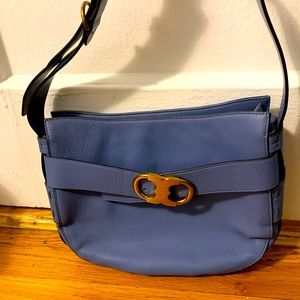 Tory Burch leather shoulder bag in wallis blue.